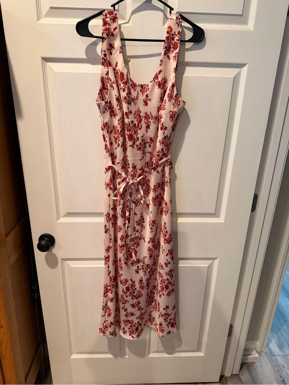 Sleeveless Midi Dress with Red Floral Print on Cream